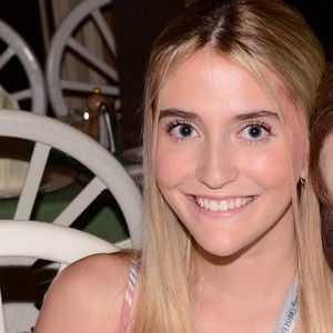 Meet your Posher, Alexandra